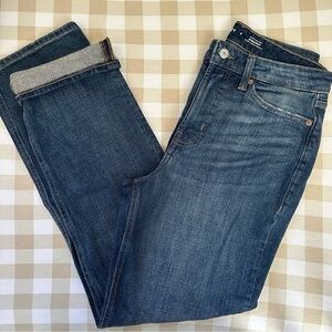 NWOT Old Navy Dark Blue High Rise Straight-Leg Jeans Women’s Size 8 never worn